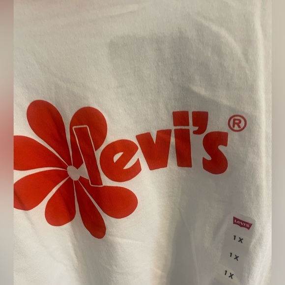 Levi’s Plus Size Cropped Jordie Flower Logo Tee - Picture 4 of 6